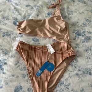 *2* CUPSHE One-Piece/Monokini Swimsuits